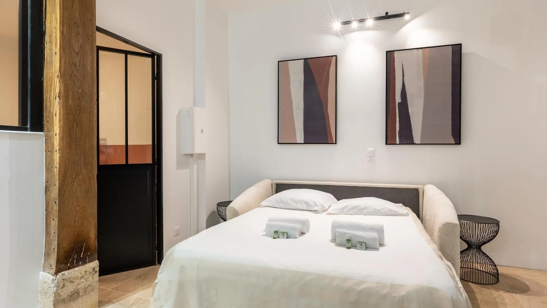 New Gorgeous Flat-central Area Apartment Paris